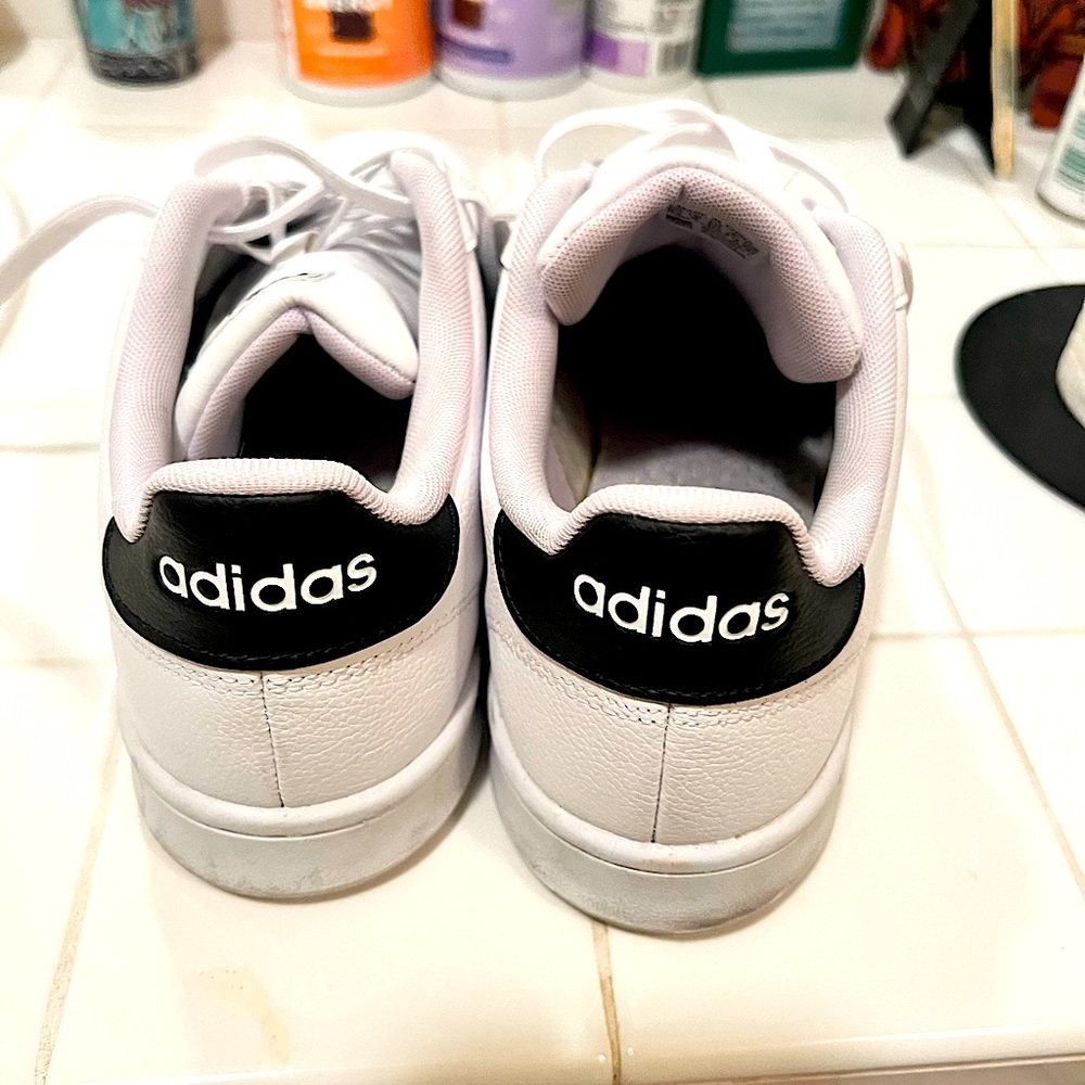 Adidas - Picture 3 of 5